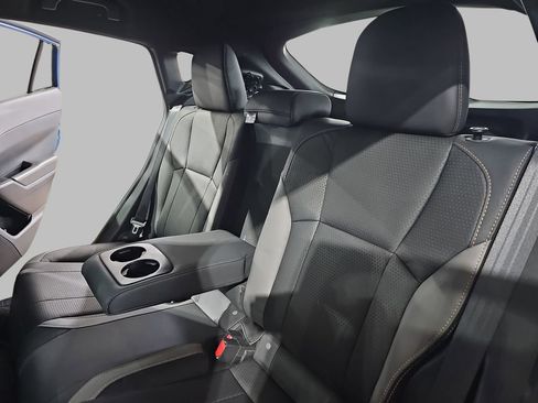 Used 2024 Subaru Crosstrek 2.5i Wilderness image 17