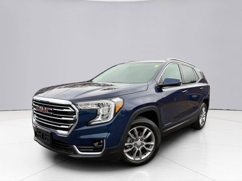 Used 2022 GMC Terrain SLT w/ Infotainment Package II image 1