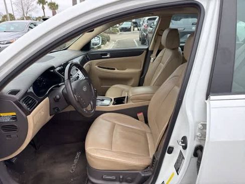 Used 2009 Hyundai Genesis 3.8 w/ Premium Plus Pkg 3 image 11