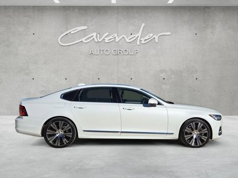Used 2022 Volvo S90 B6 Inscription w/ Advanced Package image 17