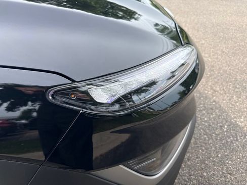 Used 2023 Hyundai Kona SEL w/ Convenience Package FWD image 4