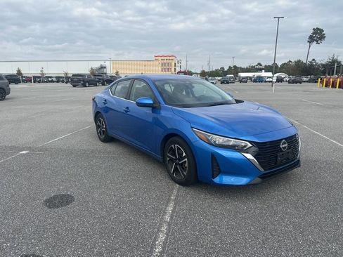 Used 2024 Nissan Sentra SV image 3