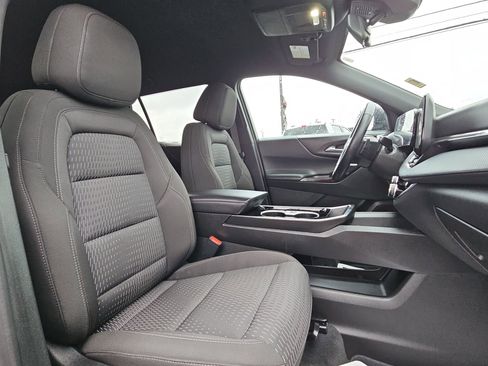 Used 2025 Chevrolet Equinox LT image 29