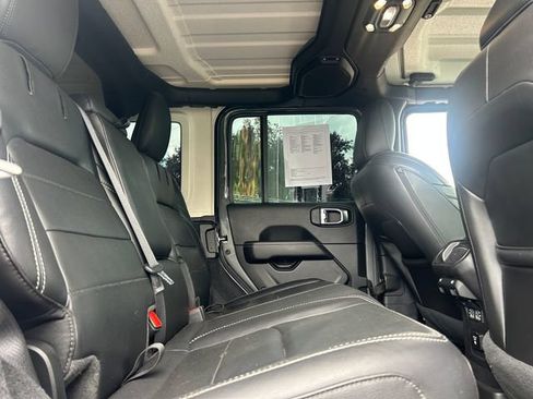 Used 2021 Jeep Wrangler Unlimited Sahara w/ Cold Weather Group AWD/4WD image 32