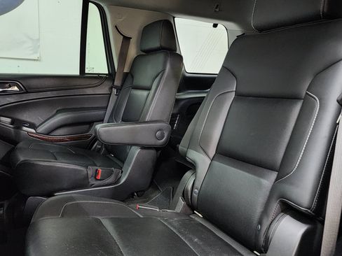 Used 2018 GMC Yukon SLT w/ Premium Edition AWD/4WD image 18