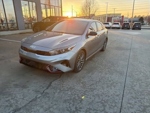 Used 2023 Kia Forte GT-Line w/ GT-Line Premium Package image 2