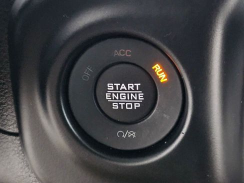 Used 2023 Jeep Wrangler Unlimited Sahara w/ Cold Weather Group AWD/4WD image 30