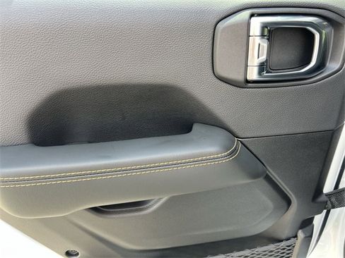 New 2025 Jeep Wrangler Unlimited Rubicon 392 image 19