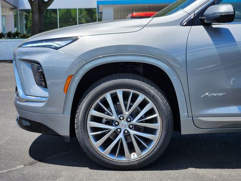 New 2025 Buick Enclave Avenir w/ Trailering Package, 5000 lbs. image 5