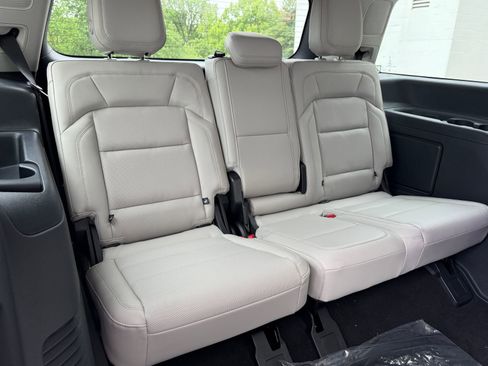 New 2026 Lincoln Navigator Reserve AWD/4WD image 15