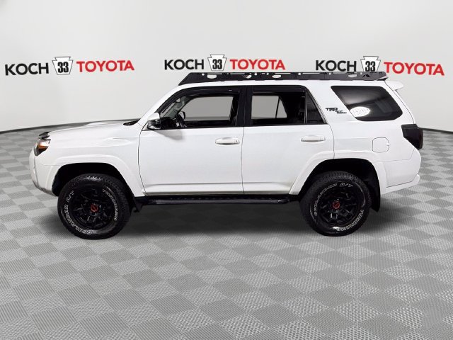 Used 2022 Toyota 4Runner TRD Off-Road Premium w/ TRD Black Wheel Package (TMS) AWD/4WD image 4