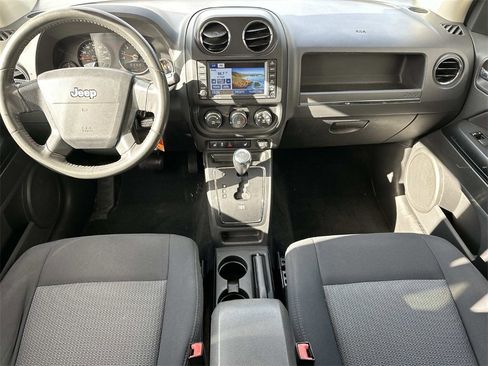 Used 2010 Jeep Compass Sport image 3