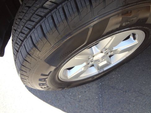 Used 2012 Jeep Liberty Sport AWD/4WD image 12