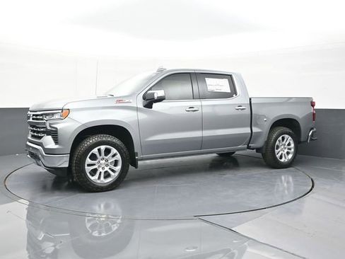 New 2026 Chevrolet Silverado 1500 LTZ w/ LTZ Premium Package AWD/4WD image 5