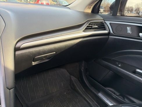 Used 2018 Ford Fusion Titanium image 29