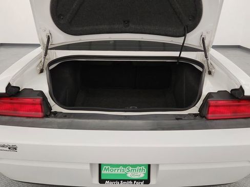 Used 2010 Dodge Challenger SE image 22