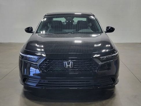 Used 2023 Honda Accord Sport image 3