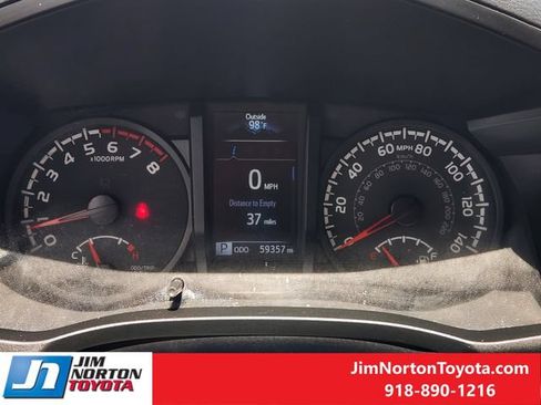 Used 2021 Toyota Tacoma SR w/ SR Convenience Package RWD image 16