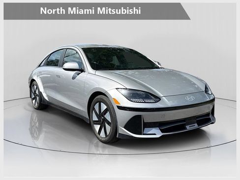 Used 2024 Hyundai Ioniq 6 SE RWD image 1