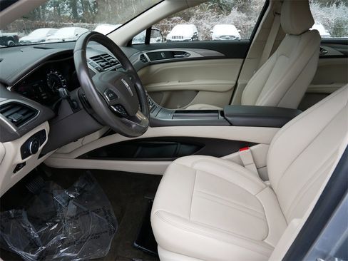 Used 2020 Lincoln MKZ AWD image 14