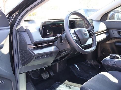 Used 2023 Nissan Ariya FWD image 31