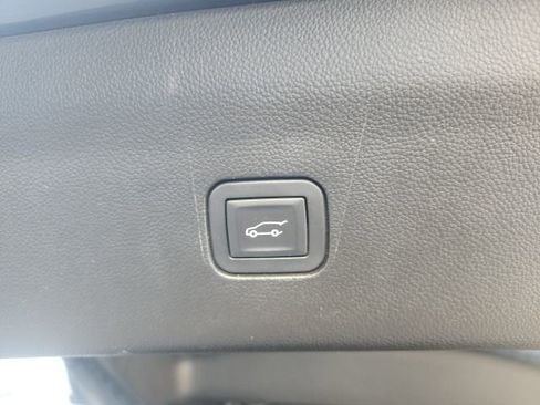 Used 2018 Buick Enclave Essence w/ Trailering Package image 16