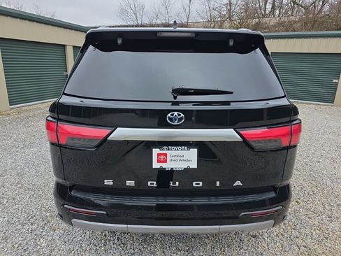 Used 2024 Toyota Sequoia Capstone image 6