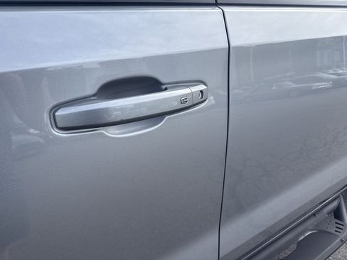Used 2023 GMC Sierra 1500 AT4 w/ AT4 Premium Package AWD/4WD image 12