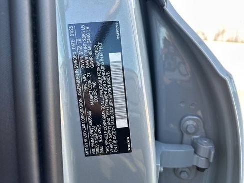 Certified 2025 Volvo XC90 B5 Plus image 34