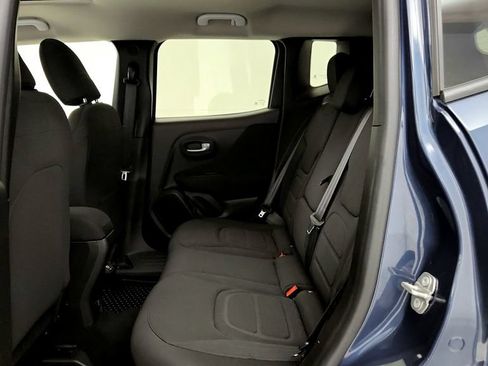 Used 2021 Jeep Renegade Latitude w/ Convenience Group AWD/4WD image 21