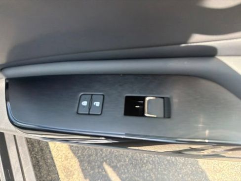 Certified 2025 Lexus ES 350 w/ Accessory Package (Z2) FWD image 31