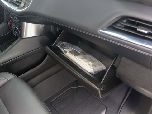 Used 2021 Chevrolet Suburban LT image 21