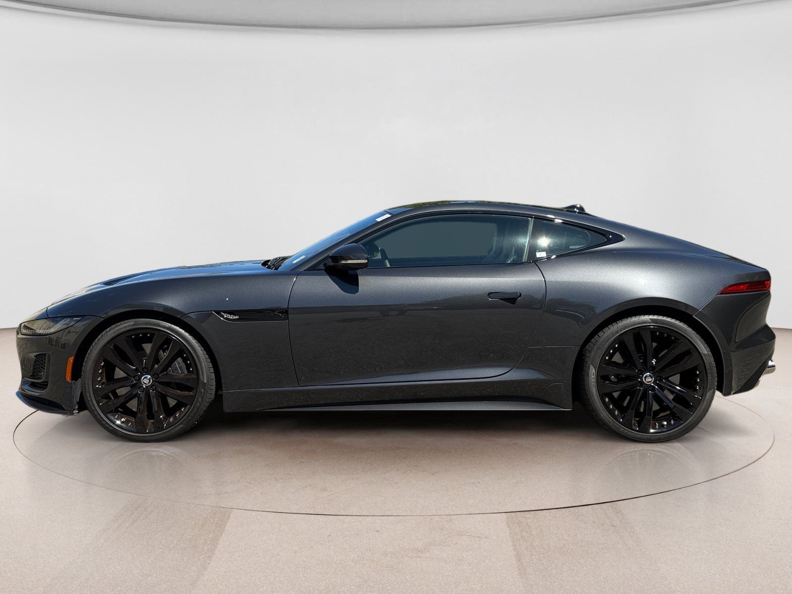 Used 2024 Jaguar F-TYPE R-Dynamic RWD image 2