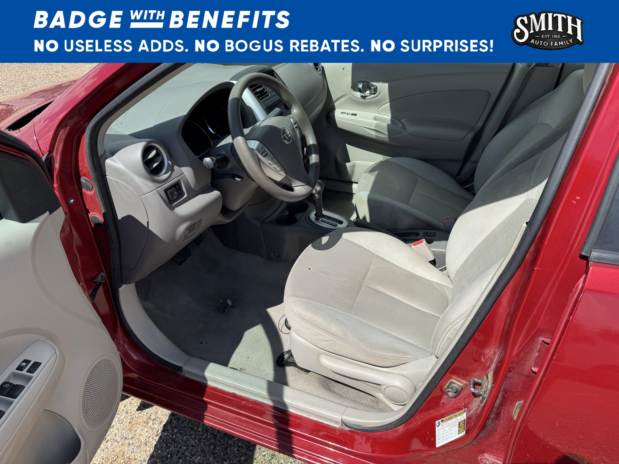 Used 2015 Nissan Versa SV FWD image 10