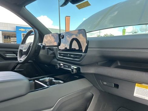New 2026 Chevrolet Silverado EV LT image 33
