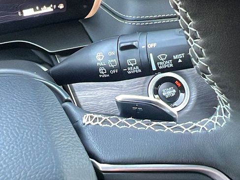 New 2025 Jeep Grand Cherokee L Limited w/ Luxury Tech Group II image 35