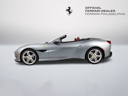 Certified 2019 Ferrari Portofino image 5