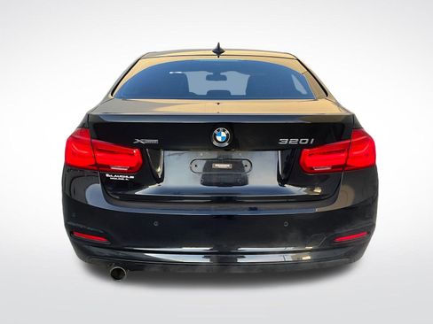Used 2017 BMW 320i xDrive 320i xDrive image 12
