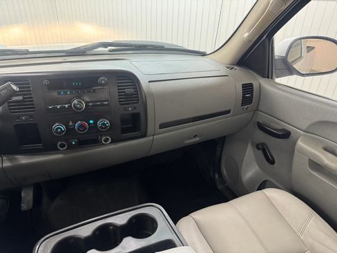 Used 2011 Chevrolet Silverado 1500 W/T image 14