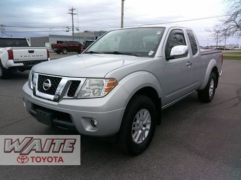 Used 2018 Nissan Frontier SV w/ Value Truck Package AWD/4WD image 5