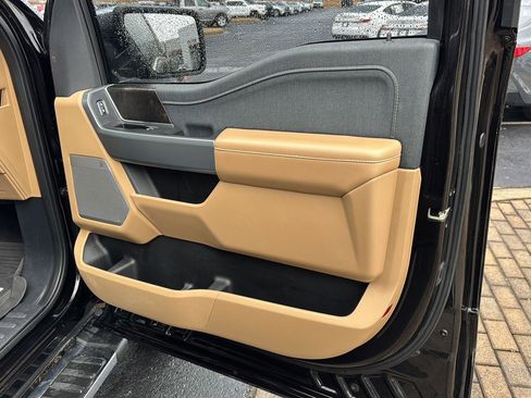 Used 2021 Ford F150 Lariat image 12