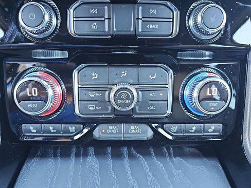 Certified 2021 GMC Yukon Denali w/ Denali Premium Package AWD/4WD image 26