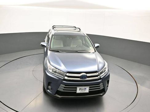 Used 2017 Toyota Highlander Limited Platinum w/ Carpet Mat Package AWD/4WD image 37