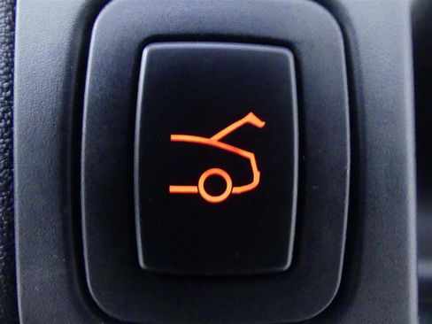 Used 2018 Tesla Model S AWD image 28