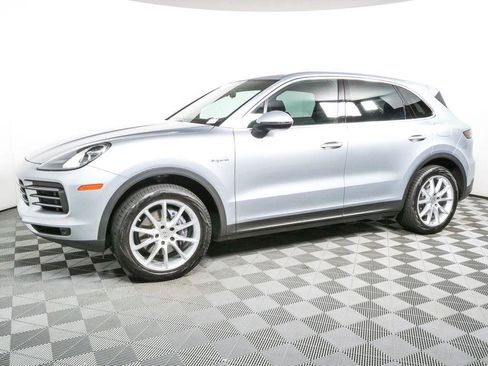 Certified 2022 Porsche Cayenne Coupe AWD/4WD image 2