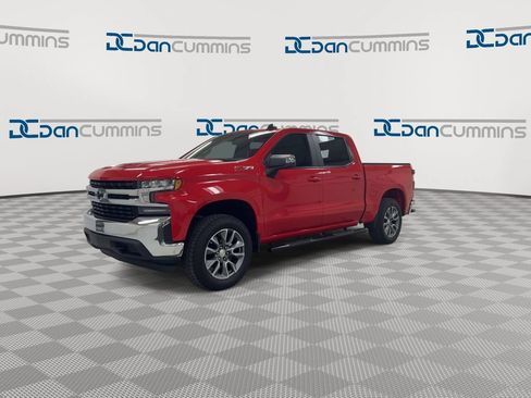 Used 2022 Chevrolet Silverado 1500 LT w/ Z71 Off-Road Package AWD/4WD image 4