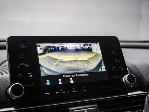 Used 2019 Honda Accord image 25