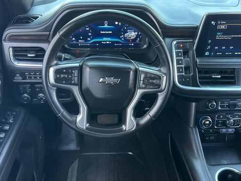 Used 2023 Chevrolet Tahoe Z71 w/ Luxury Package AWD/4WD image 17