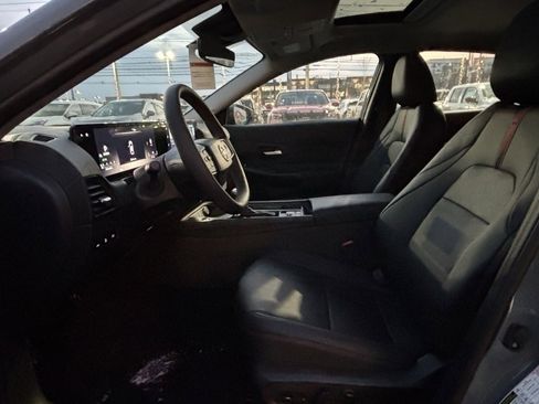 New 2026 Nissan Sentra SR w/ SR Premium Package image 10