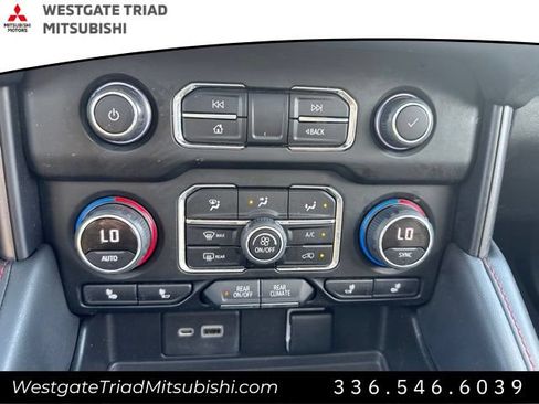 Used 2022 Chevrolet Suburban RST w/ Luxury Package AWD/4WD image 15